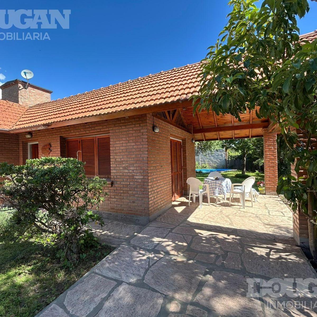 Casa con Pileta y Gas Natural en Nuevo Merlo 4