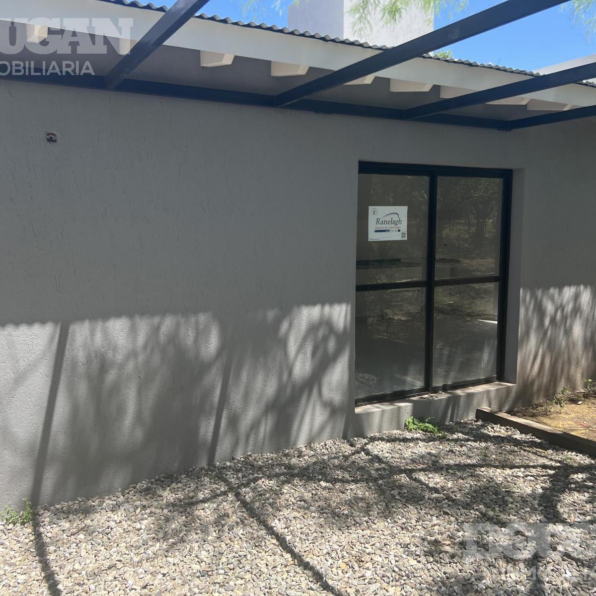 Venta - Casa Tres Dorm. en La Sebastiana - Piedra Blanca 2
