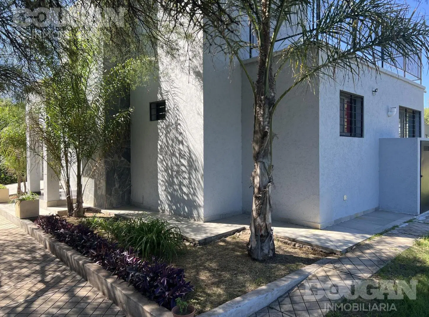 Casa con quincho y piscina - Carpintería San Luis 3