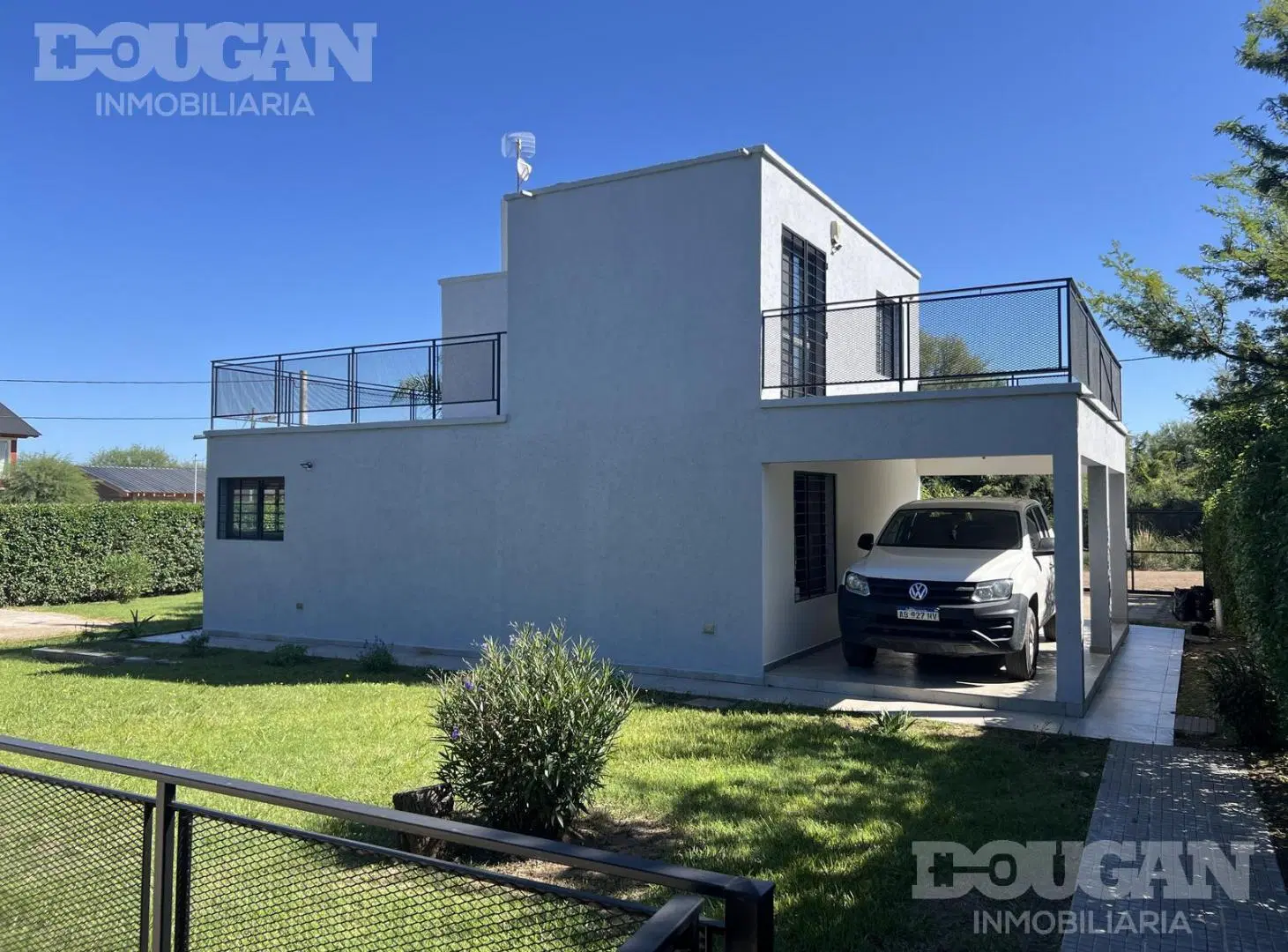 Casa con quincho y piscina - Carpintería San Luis 5