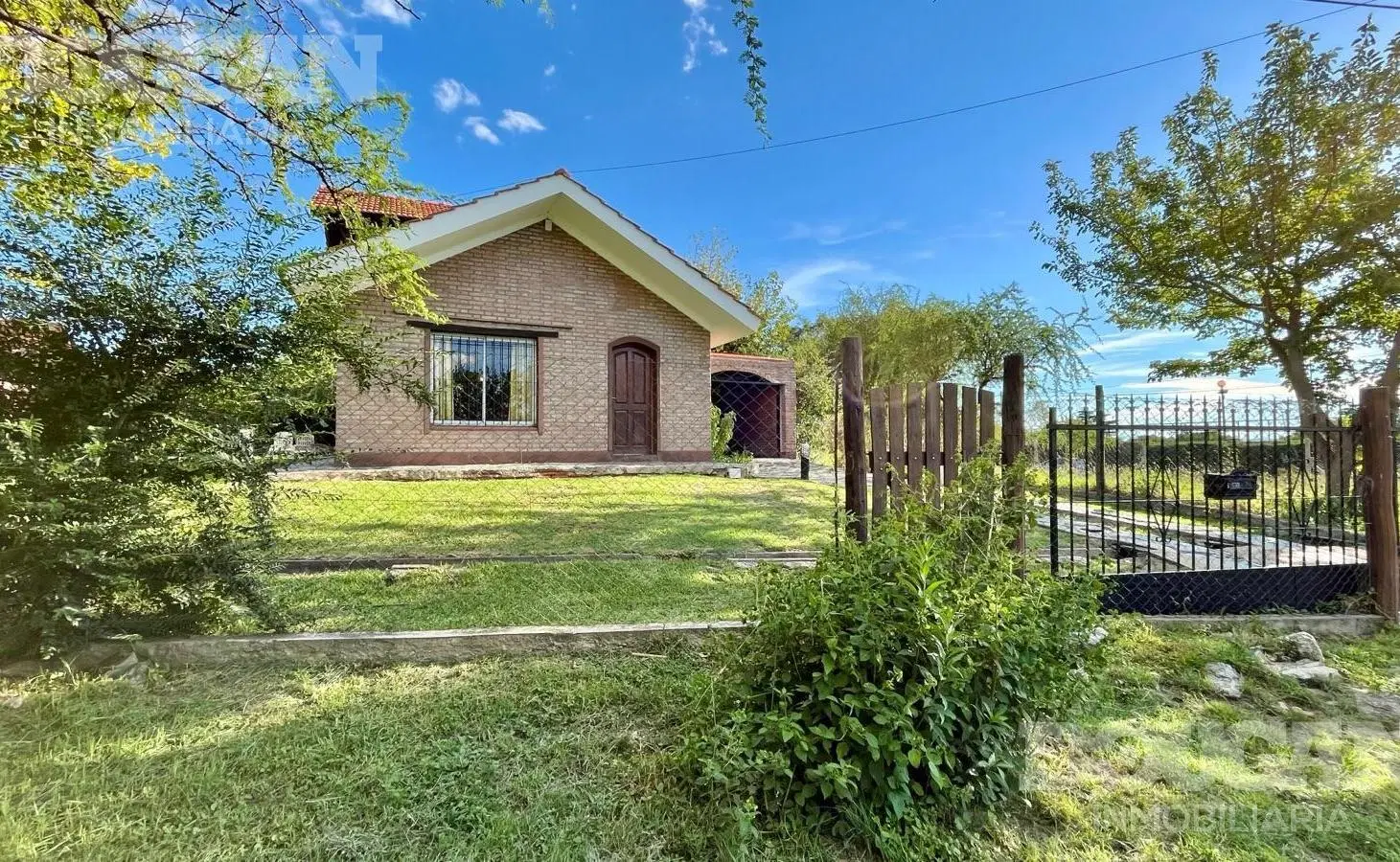 Casa con parque y pileta en venta - Merlo San Luis 2