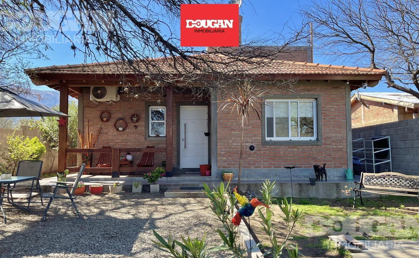 Foto de VENTA - Casa en Los Molles - a metros del ingreso, imagen 2
