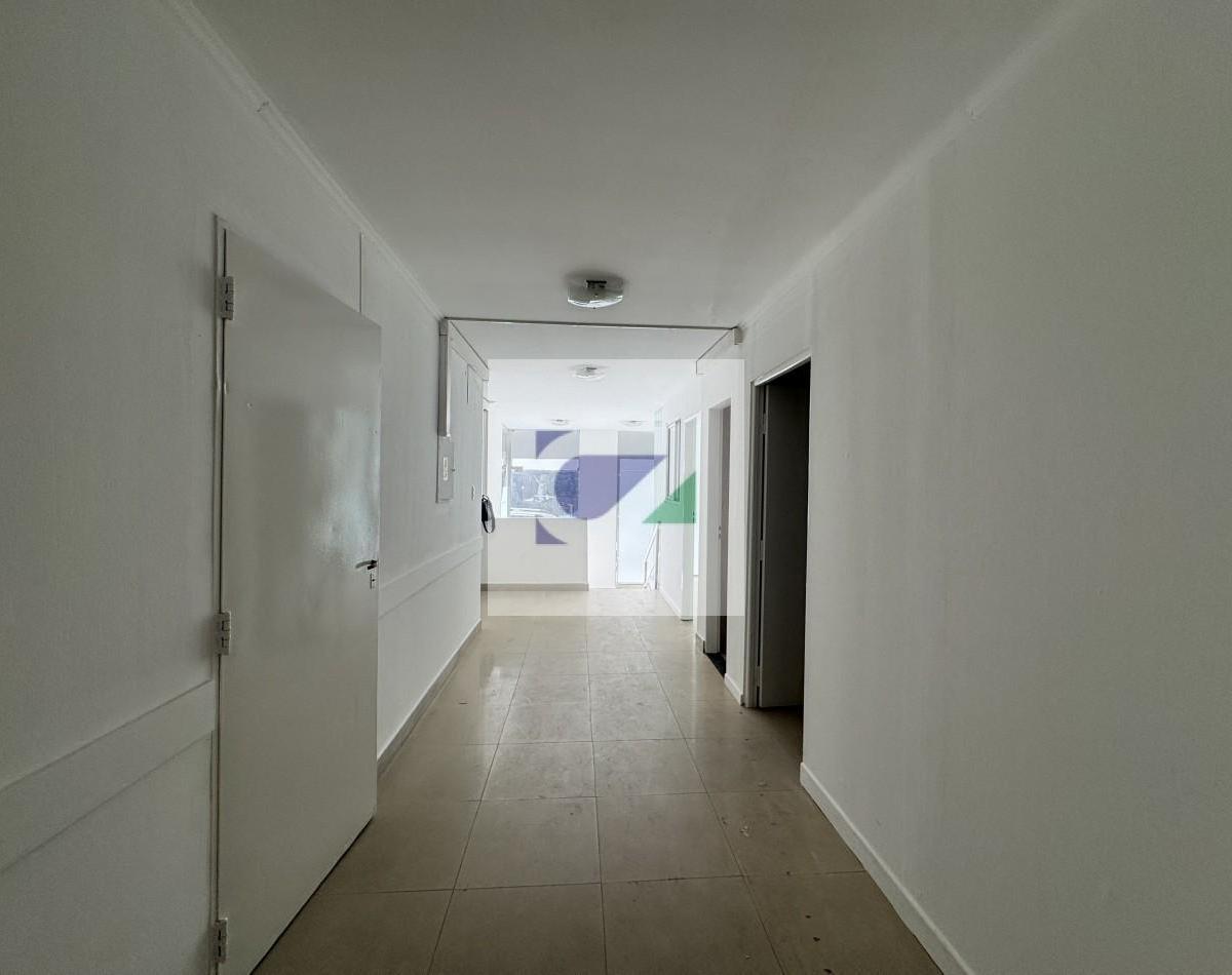 Centro Medico en Venta Balcarce 532 3