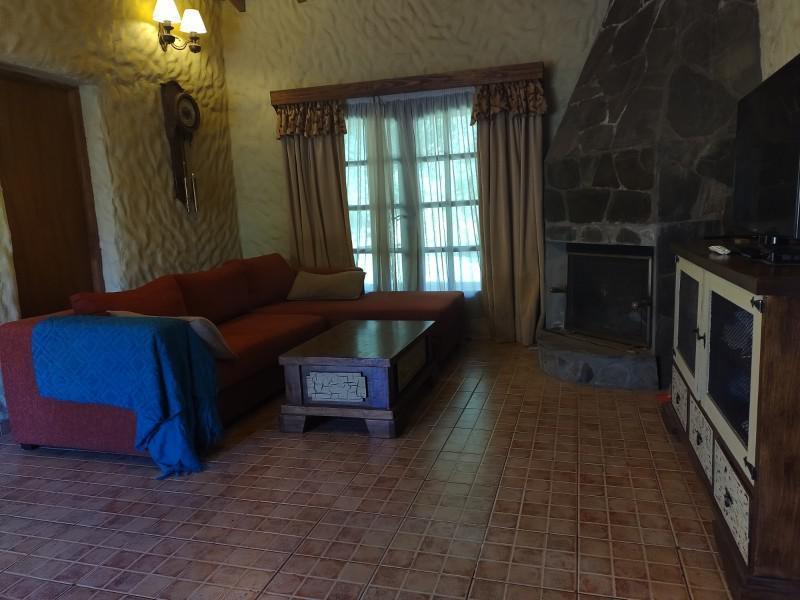 Casa de 170 m² con Costa de Rio!, El Hoyo, Chubut 1