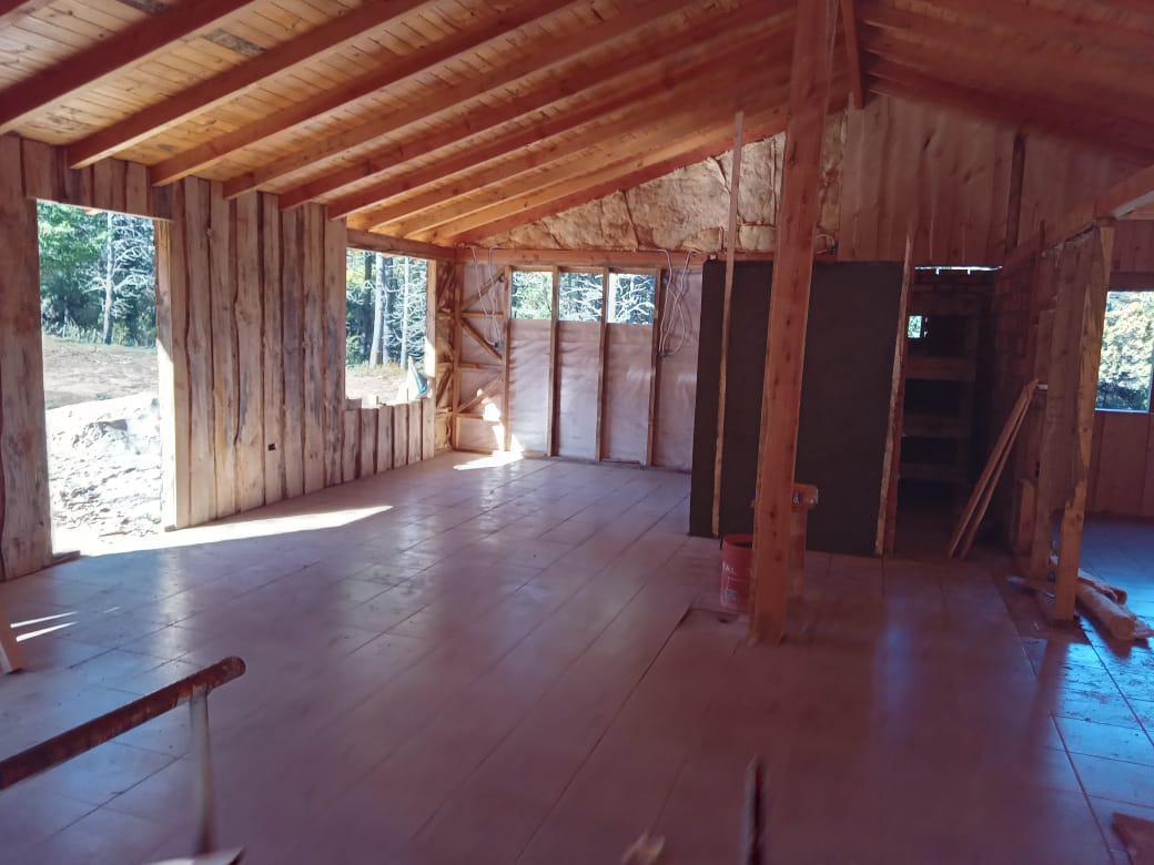 Hermosa Casa a Estrenar en Loteo Aldea del Bosque 5
