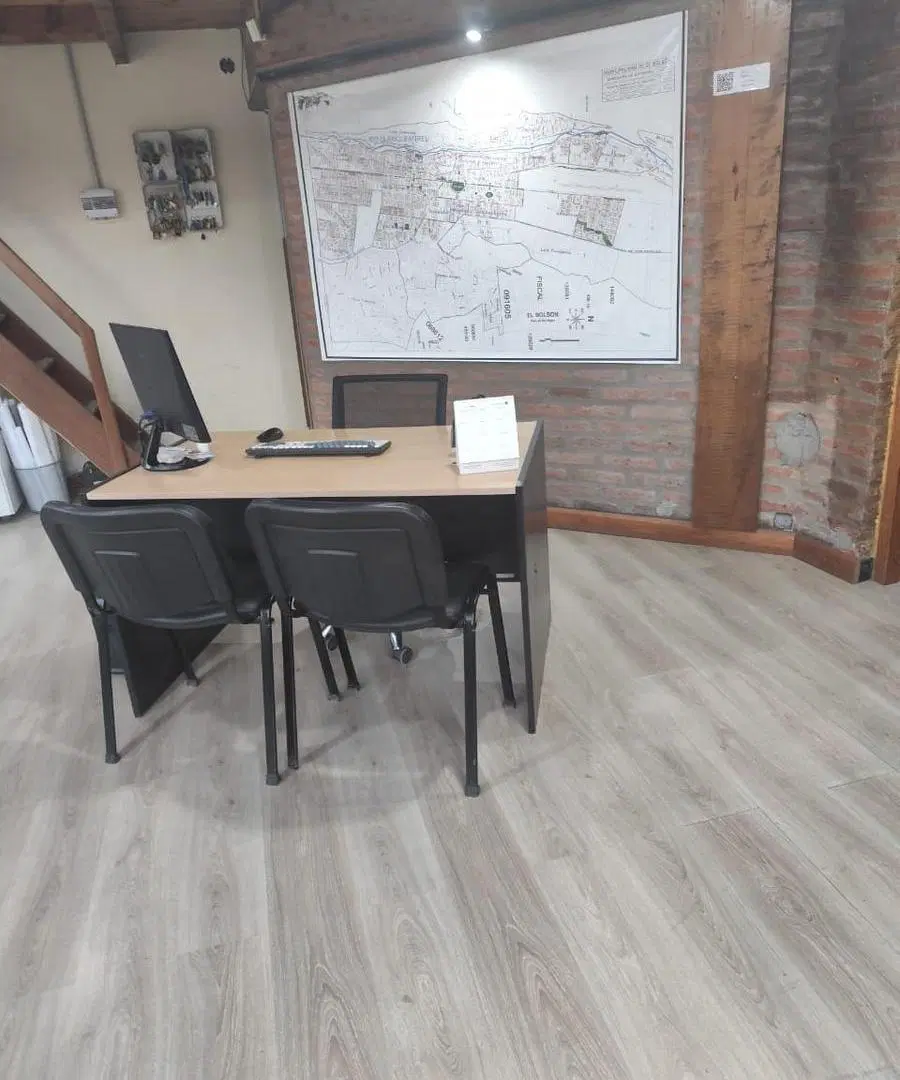 ¡Increíble oportunidad de inversión! Edificio comercial en Av. Sarmiento. 3 locales, 155m2 8