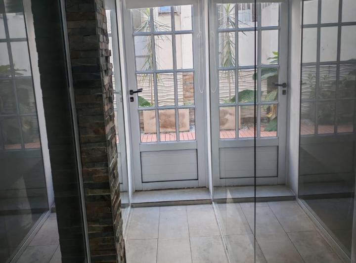 Dueño Vende excelente Oficina 63 m2 + Terraza  Propia 5