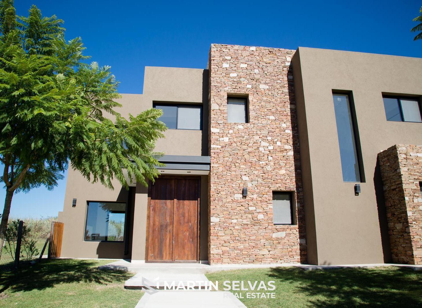 Foto de Casa en Alquiler Puertos del Lago, Barrio Vistas, imagen 2