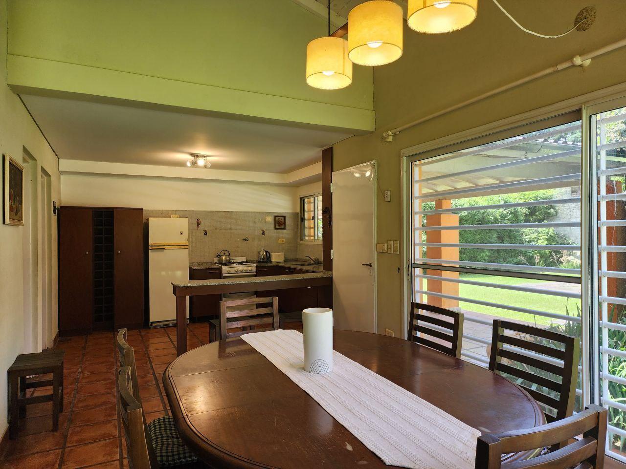 Foto de Casa en venta a reciclar en Robles del Monarca, Pilar., imagen 4