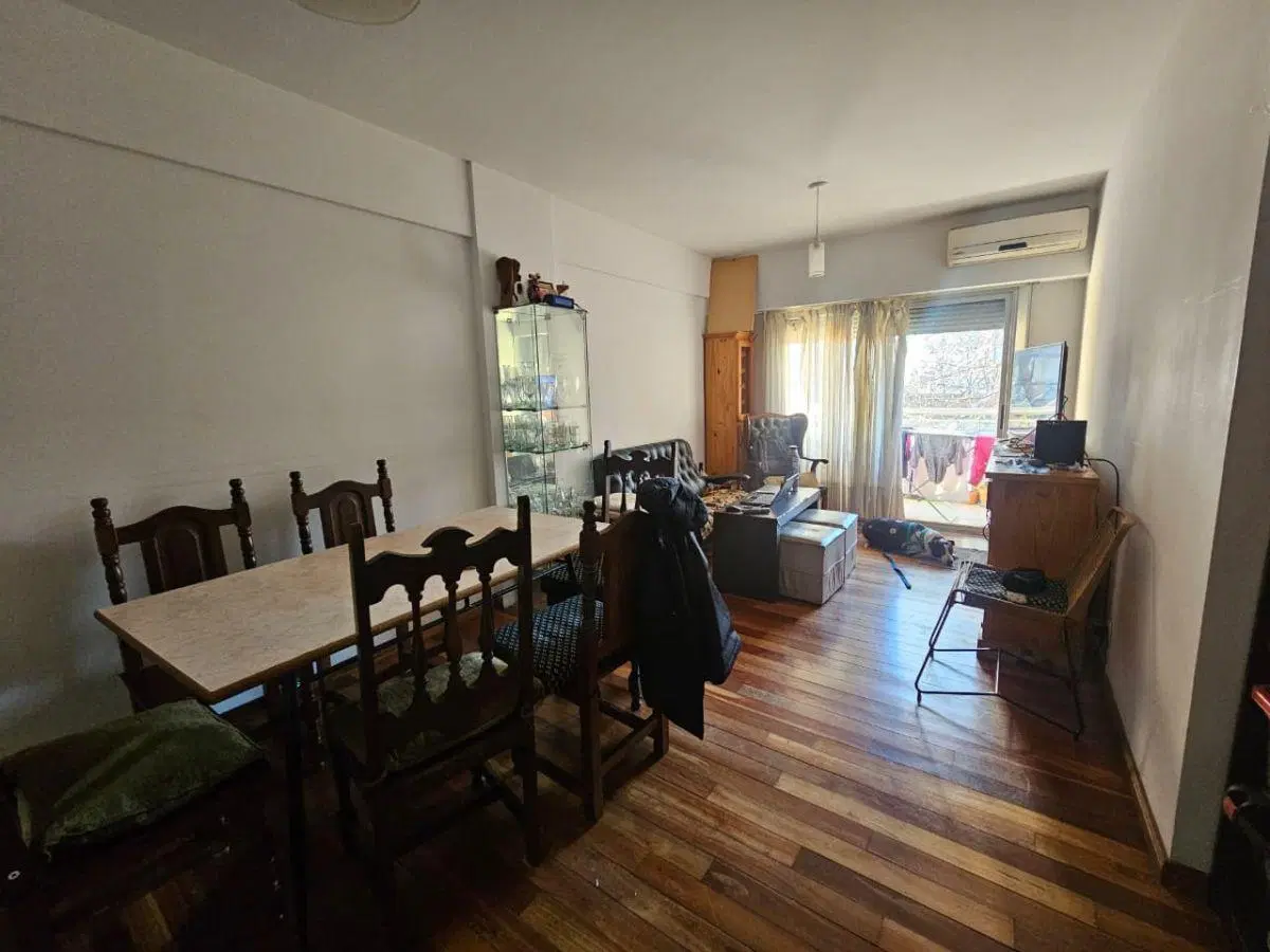 Muy buen semipiso de 3 ambientes con cochera en Caballito- edificio con piscina 8