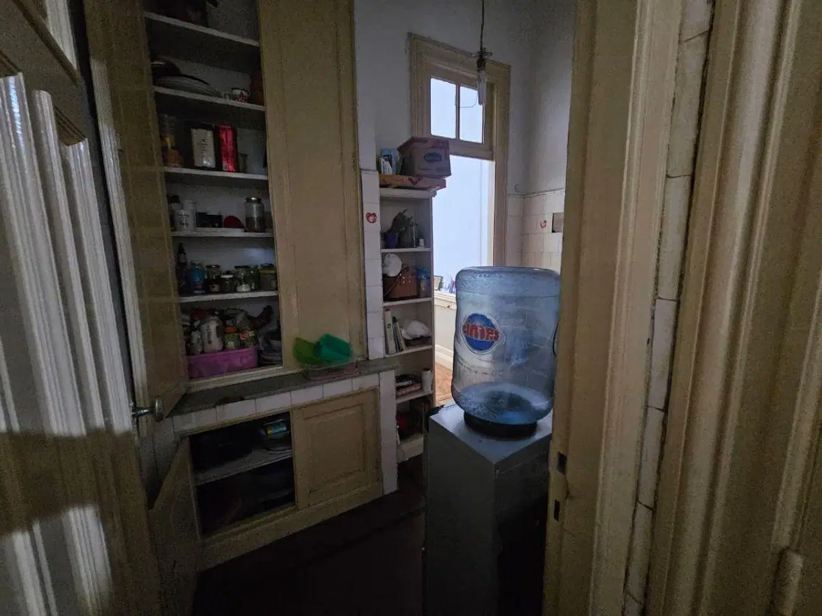 Semipiso en PB 4 Ambientes (2 Dorm + Escritorio) c/Patio y Cocheras – Edificio Premiado 3