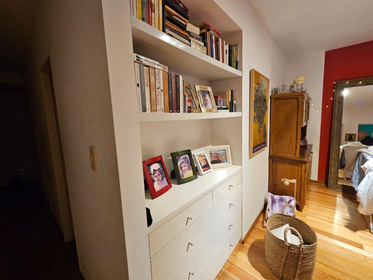 Foto de En Alquiler Excelente Piso 4 Amb c/ Palier Privado, Cochera Fija en PB, imagen 2