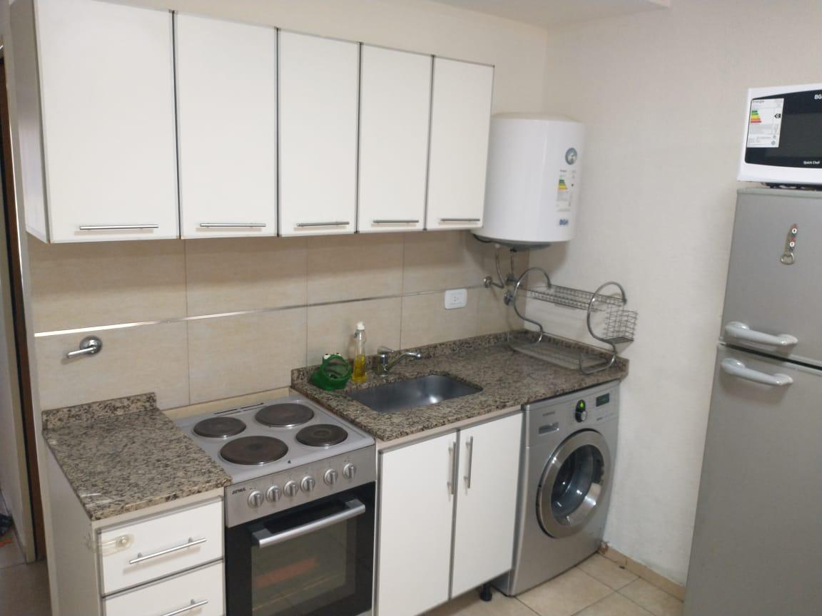 Venta Departamento de 2 Ambientes con Cochera en Morón. 2
