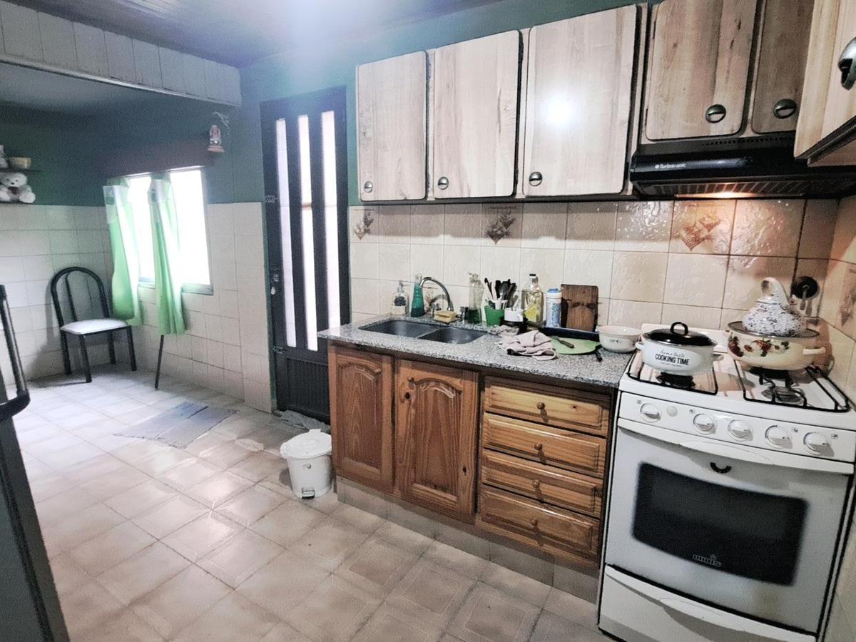 Foto de Casa en Casa en Venta de 3 ambientes en Lomas del Mirador, imagen 3