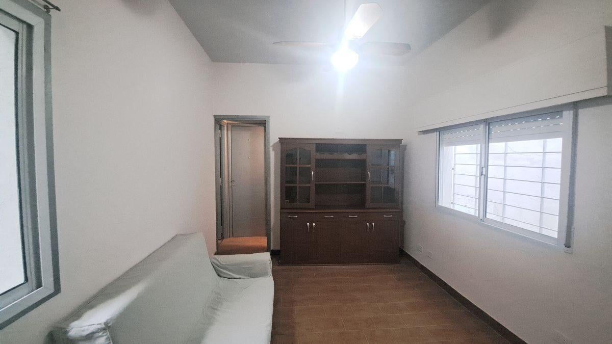 Foto de PH DE 2 AMBIENTES RECICLADO, CON PATIO PROPIO – SIN EXPENSAS, imagen 2