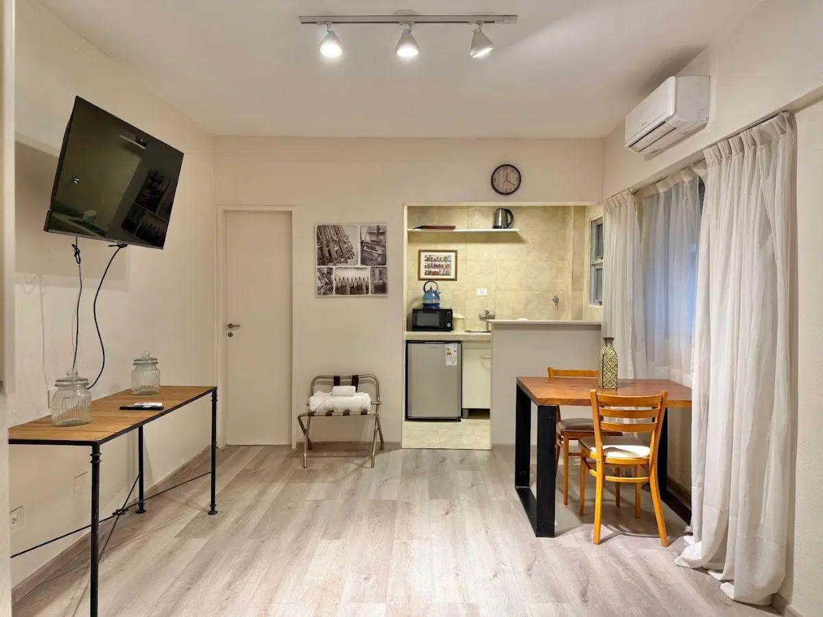 Monoambiente equipado en Esmeralda 900 – Excelente ubicación 2