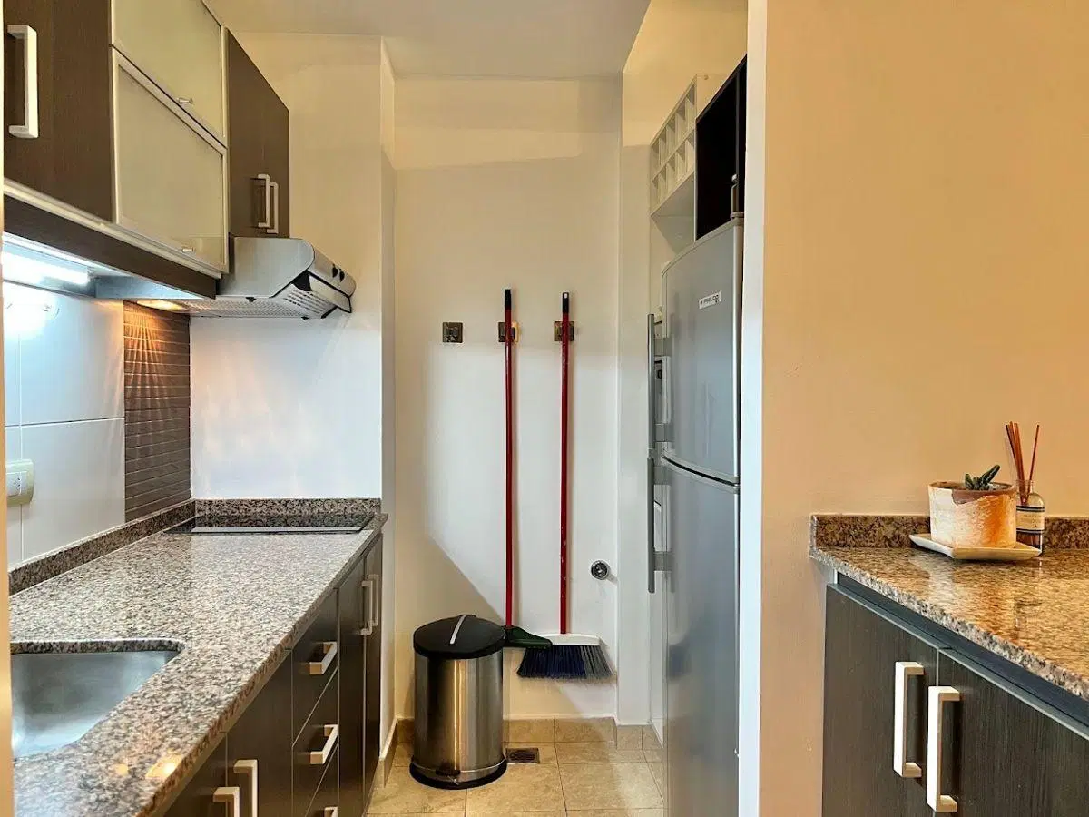 Venta monoambiente de 37 m² en Piso Alto | Muy Luminoso | Pileta y Parrilla | Paseo Colón 5