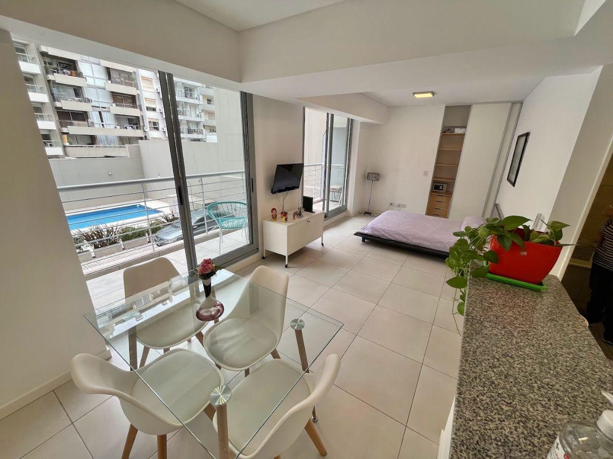 Foto de Excelente Monoambiente Amoblado | Balcón al Contrafrente | Pileta y, imagen 1