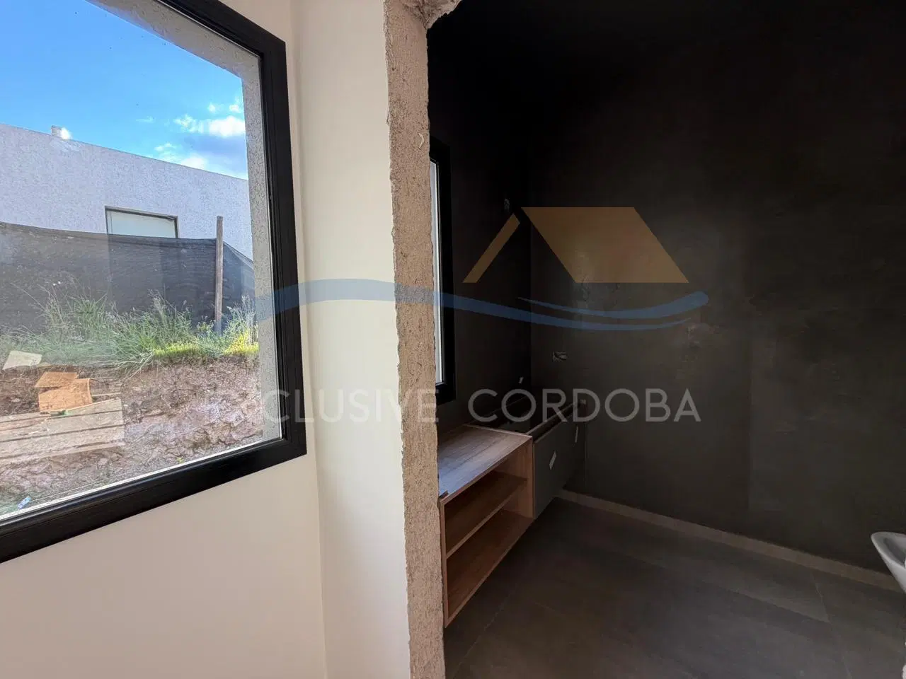 LA CUESTA VILLA RESIDENCIAL CASA EN VENTA 3