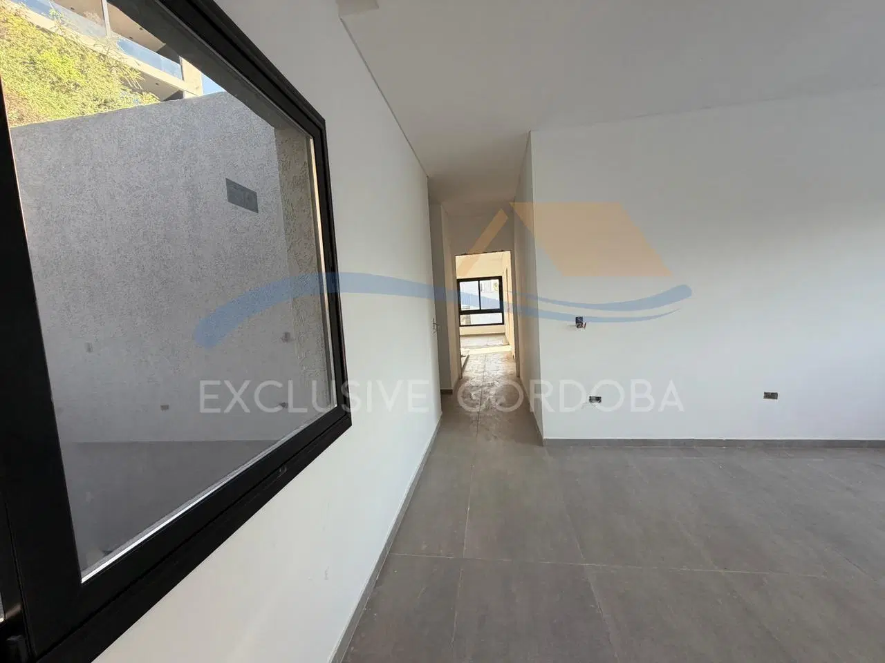 LA CUESTA VILLA RESIDENCIAL CASA EN VENTA 4