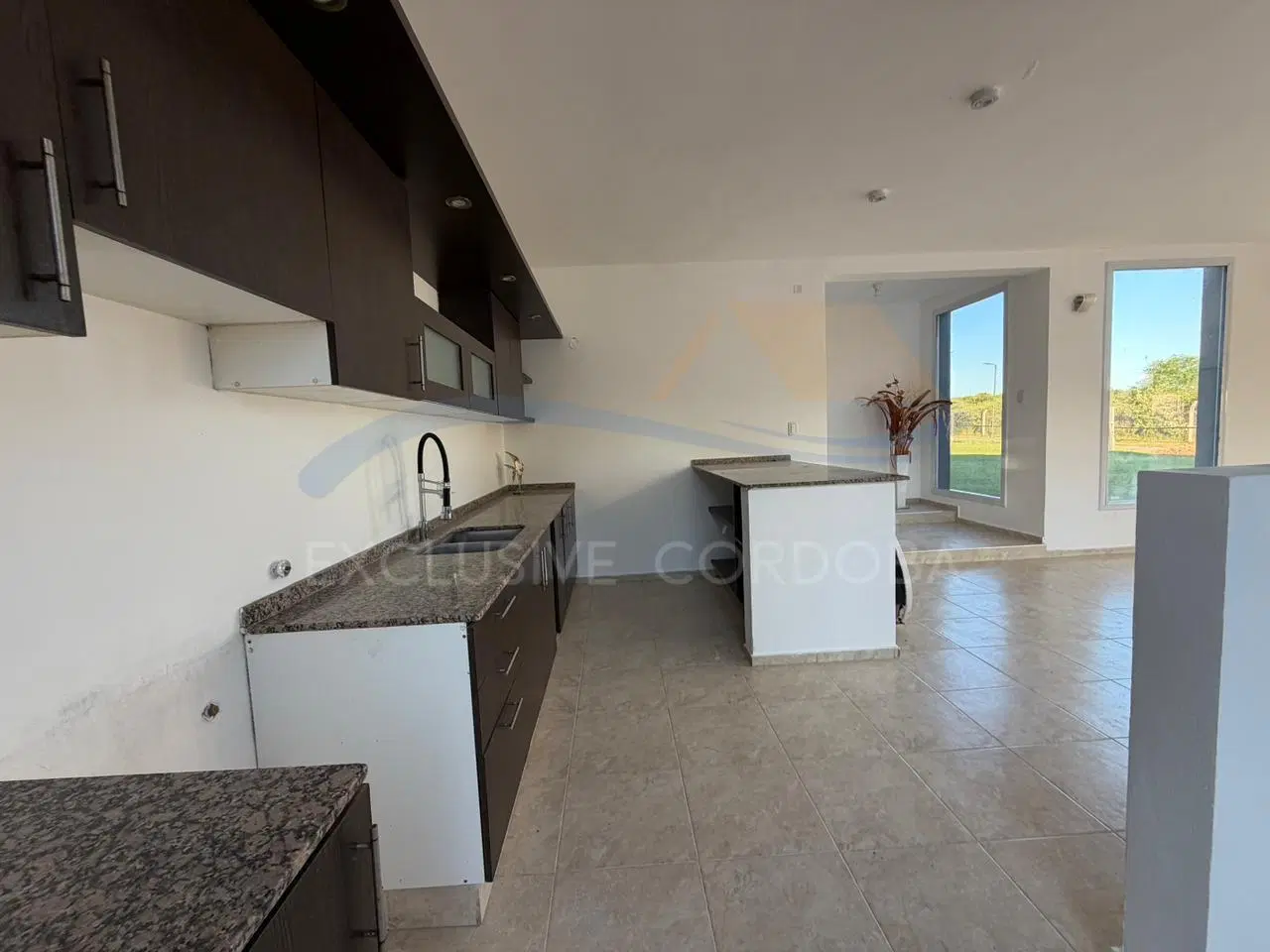CASA EN VENTA COUNTRY CAUSANA 8