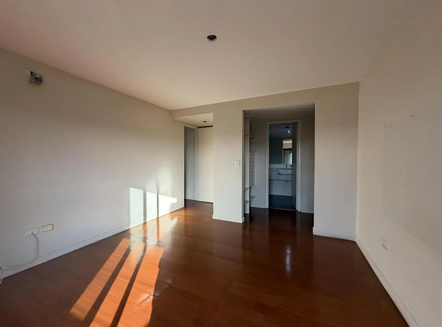 DEPARTAMENTO TRES DORMITORIOS CON COCHERA Y AMENITIES 8