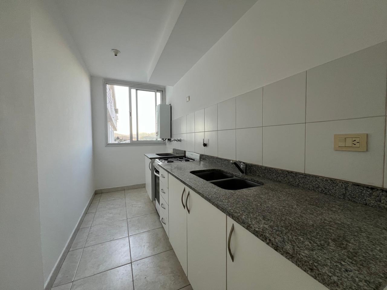 Foto de DEPARTAMENTO UN DORMITORIO CON COCHERA EN ALQUILER, imagen 4