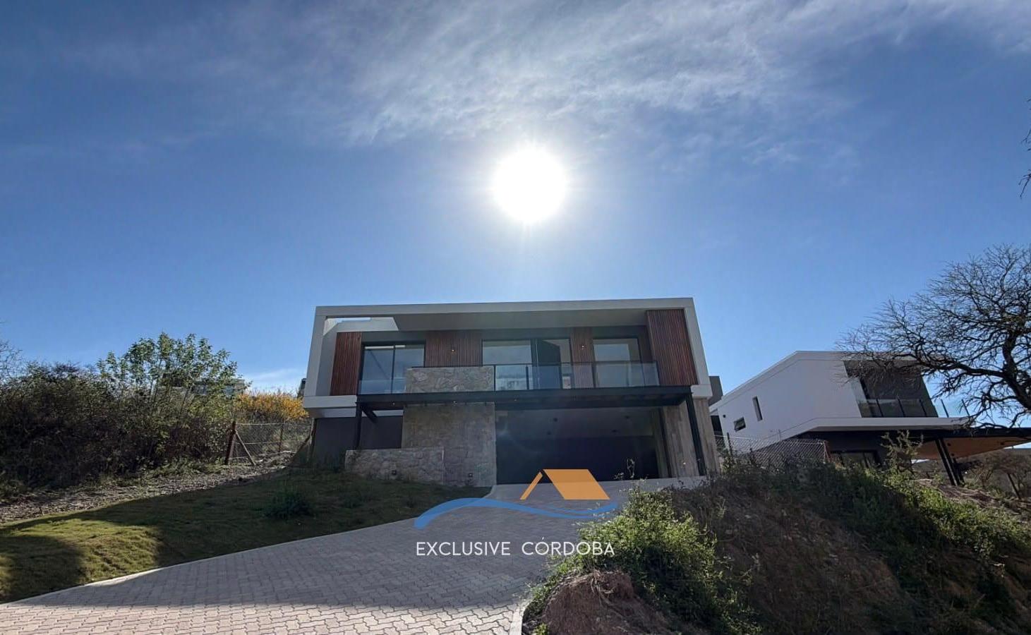 CASA EN VENTA COUNTRY LA DESEADA