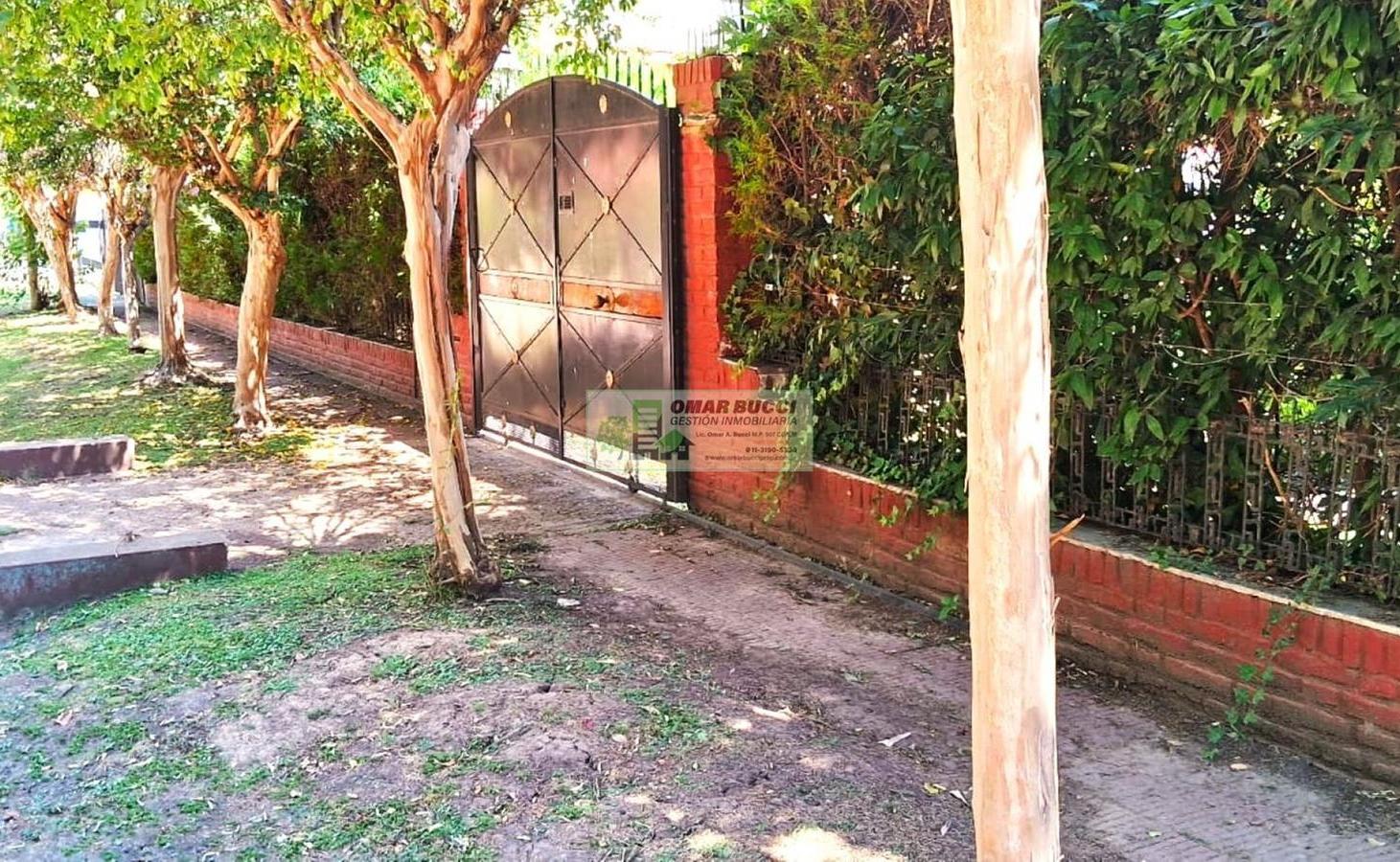 CASAQUINTA EN VENTA 2055M2.- FCO. ALVAREZ, SON TRES LOTES JUNTOS, DOS SON ADYASENTES Y UNO EN MARTIL