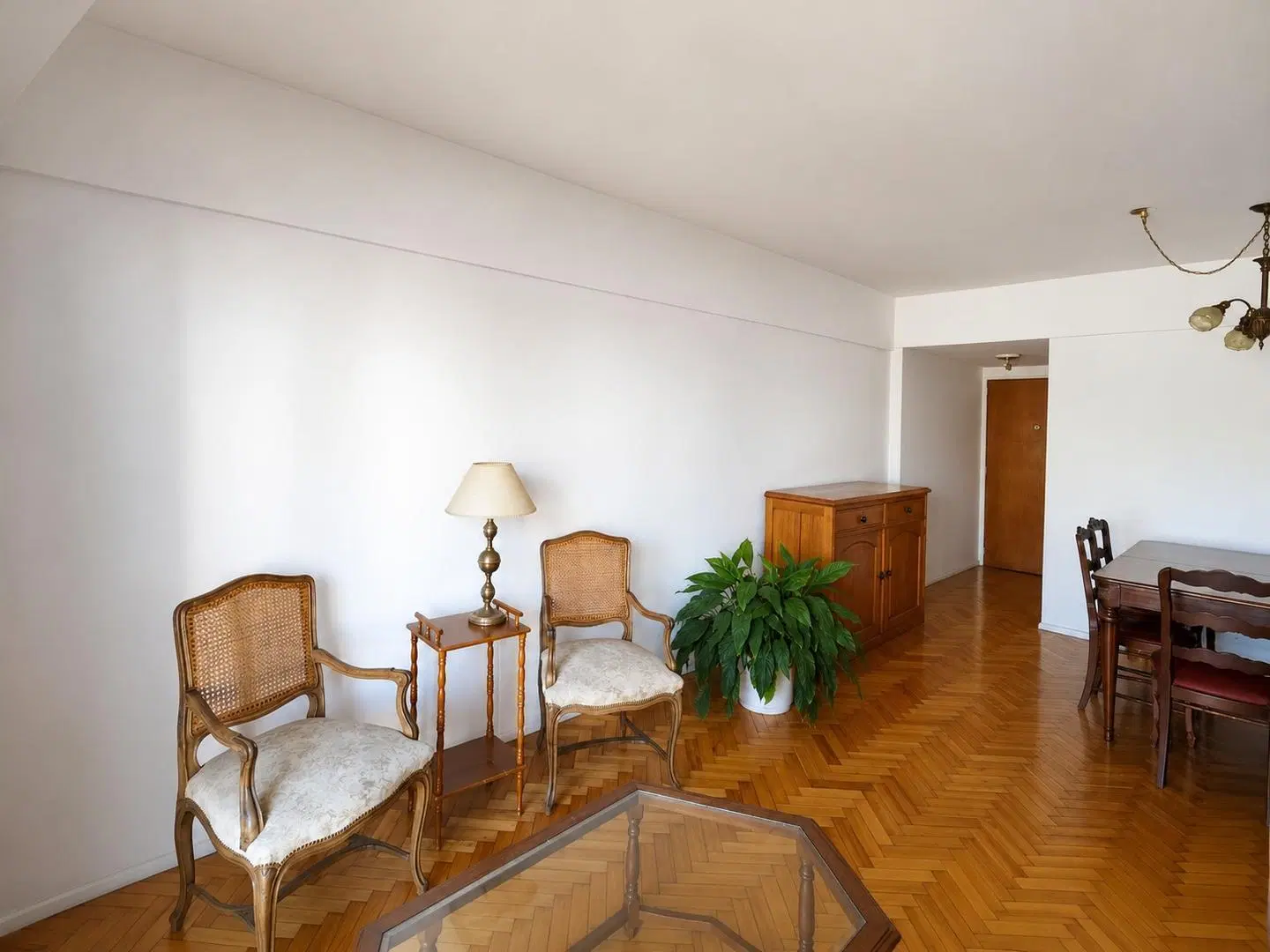 DEPARTAMENTO ALQUILER 3AMB +BALCÓN +COCHERA +DEPENDENCIA 8