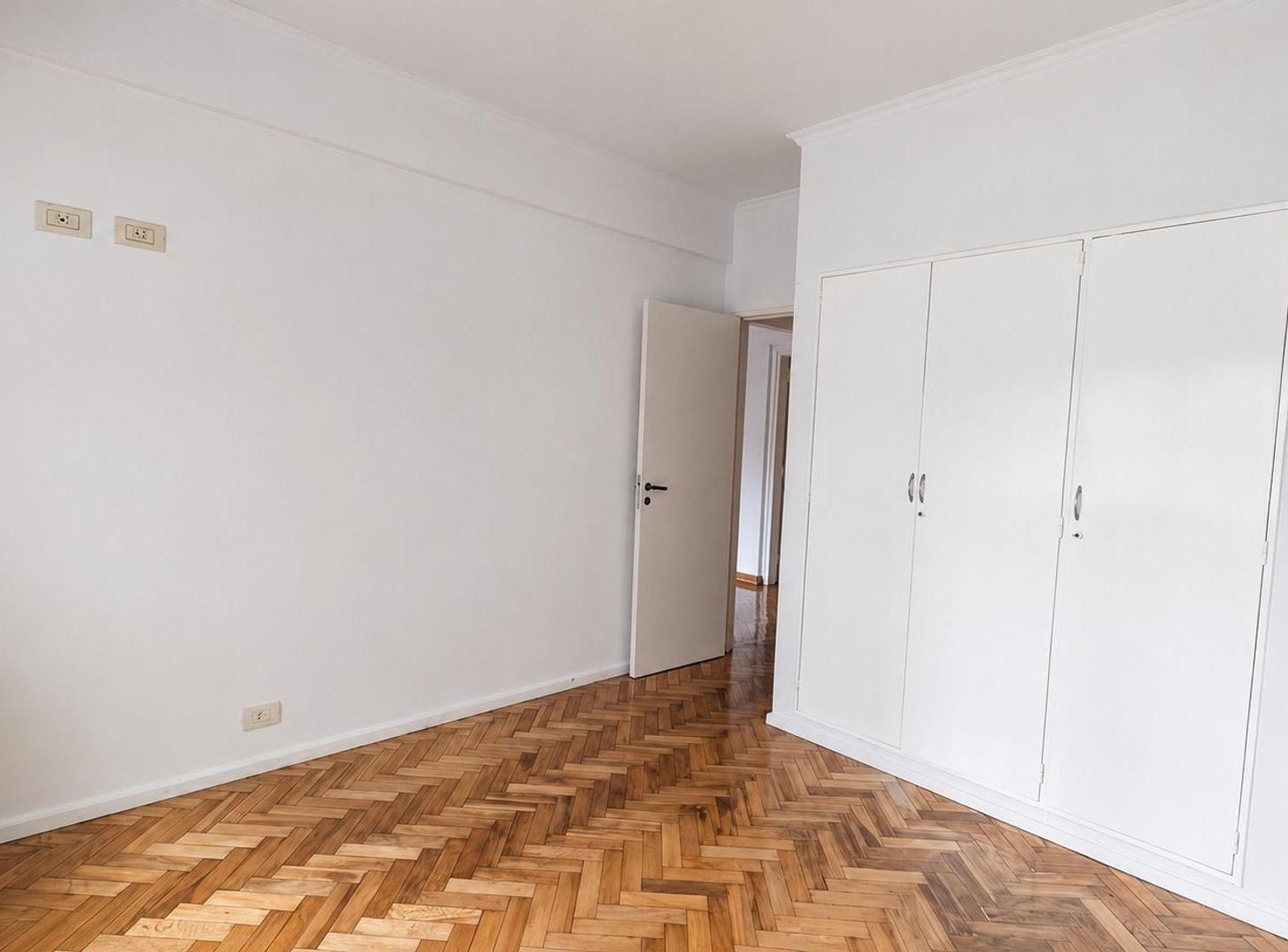 Foto de VENTA 2 AMBIENTES CON MUY BAJAS EXPENSAS Y PATIO PALERMO, imagen 1