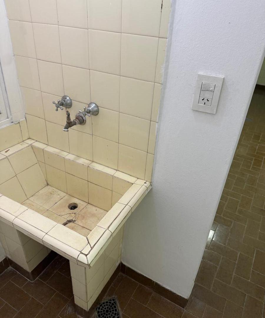 Foto de Departamento en Venta 3 dormitorios 97m2 con Cochera Av Maipu 1300, imagen 4