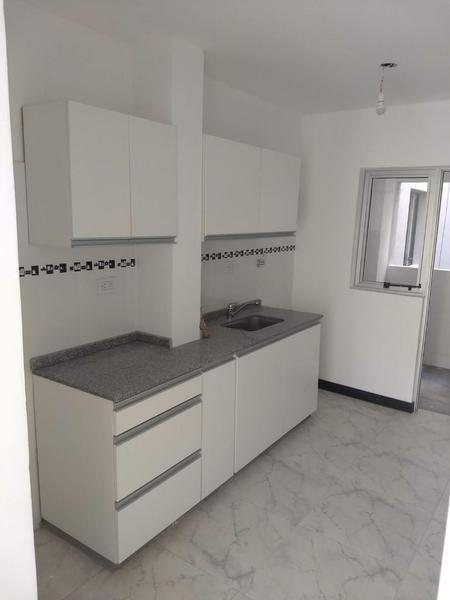 Foto de Departamento 3 Dormitorios al frente con Balcón y Cochera, imagen 1