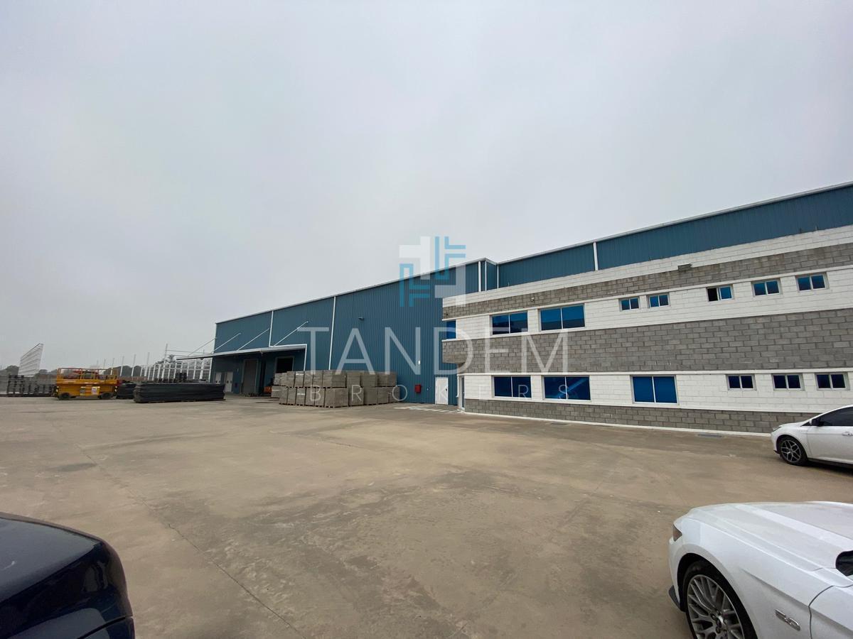 Alquiler Excelente Nave Industrial con Oficinas en Parque Industrial - Potencia y Gas Industrial 2
