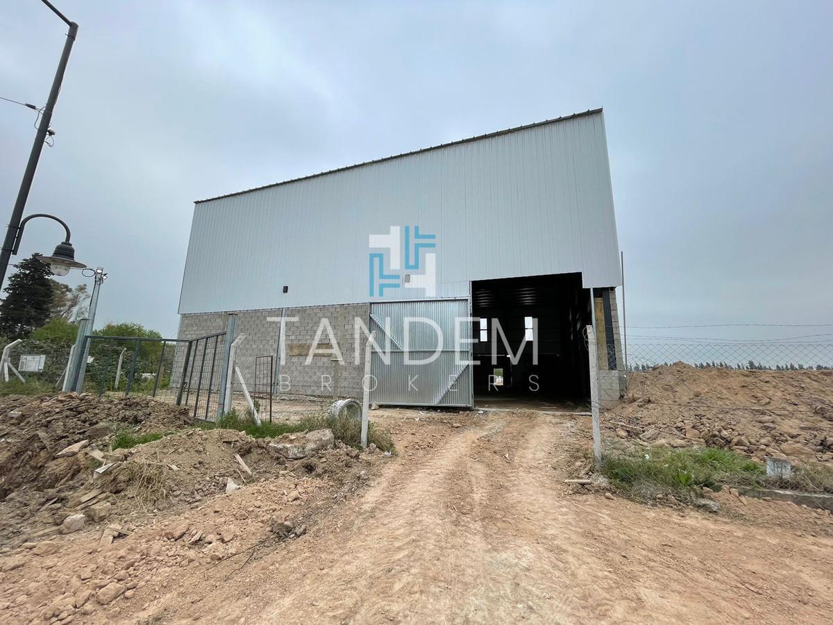 Galpón Industrial 780 m² Cubiertos a m de Ruta 27 en Benavidez 2
