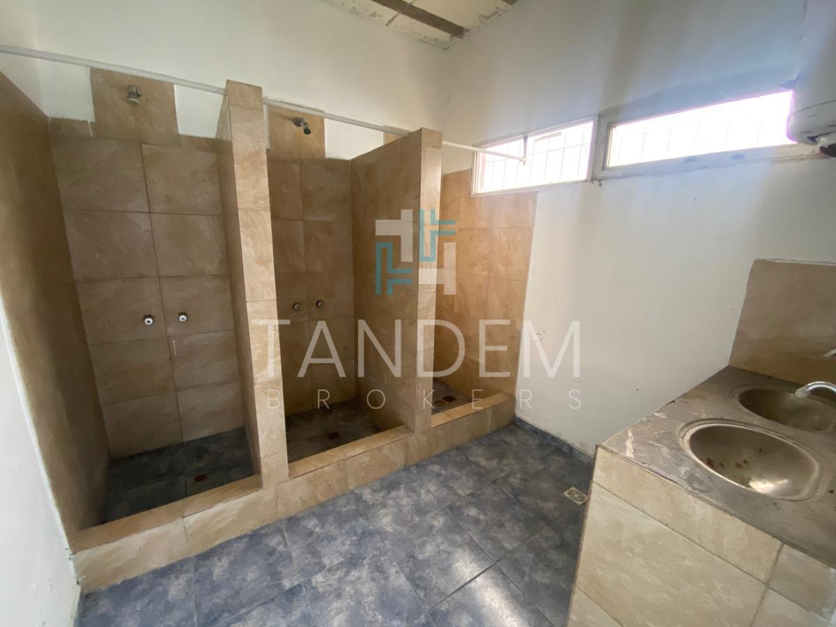 Galpón de 900 m² Planta Libre con Gran Playon Sobre Av Peron a m del Ramal Escobar 4