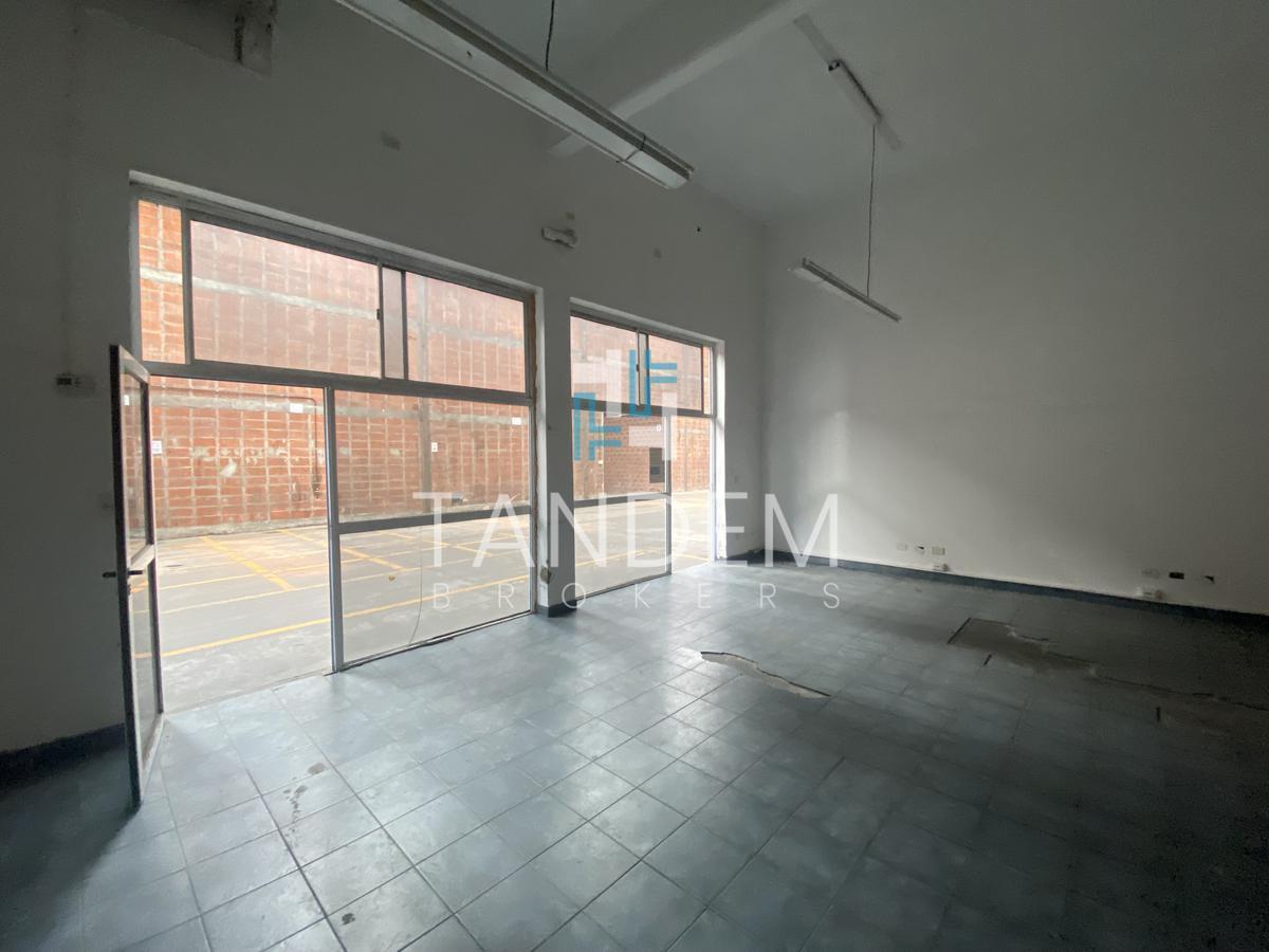 Excelente Galpon Zona Industrial a m de Panamericana y Av Belgrano 2
