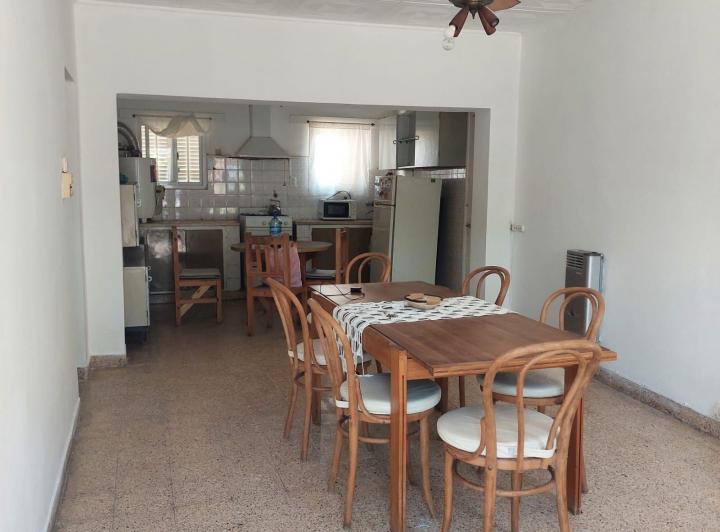 EXCELENTE CASA 4 AMBIENTES MAS LOCAL COMERCIAL A METROS DE AVENIDA PRINCIPAL 4