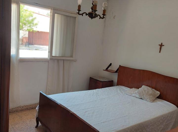 EXCELENTE CASA 4 AMBIENTES MAS LOCAL COMERCIAL A METROS DE AVENIDA PRINCIPAL 2