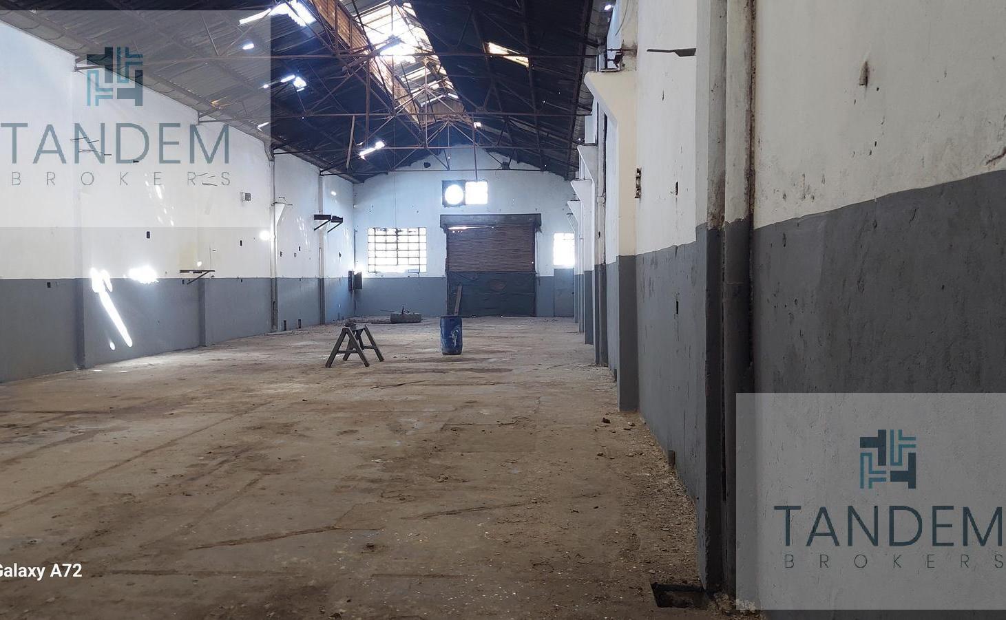 Foto de Excelente Propiedad Industrial / Comercial con salida a 2 calles sobre, imagen 5