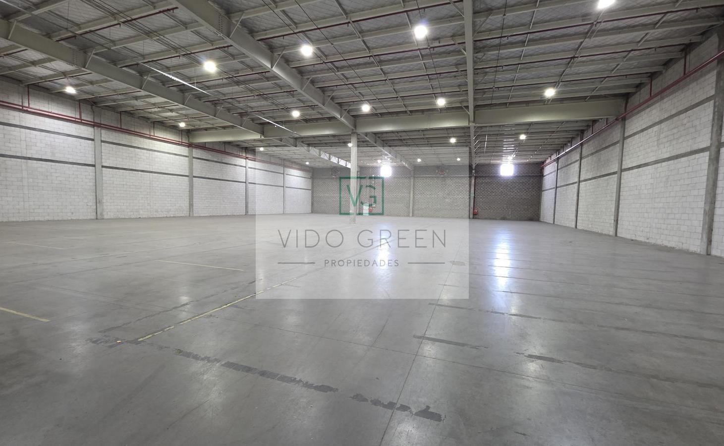 Foto de Nave industrial en predio cerrado con seguridad 24hs próxima a, imagen 1