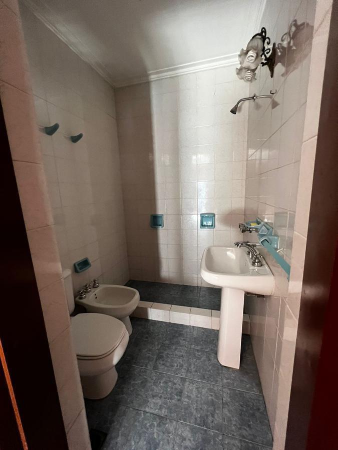 Retasada! - Casa de 3 Dorm. - Venta 1