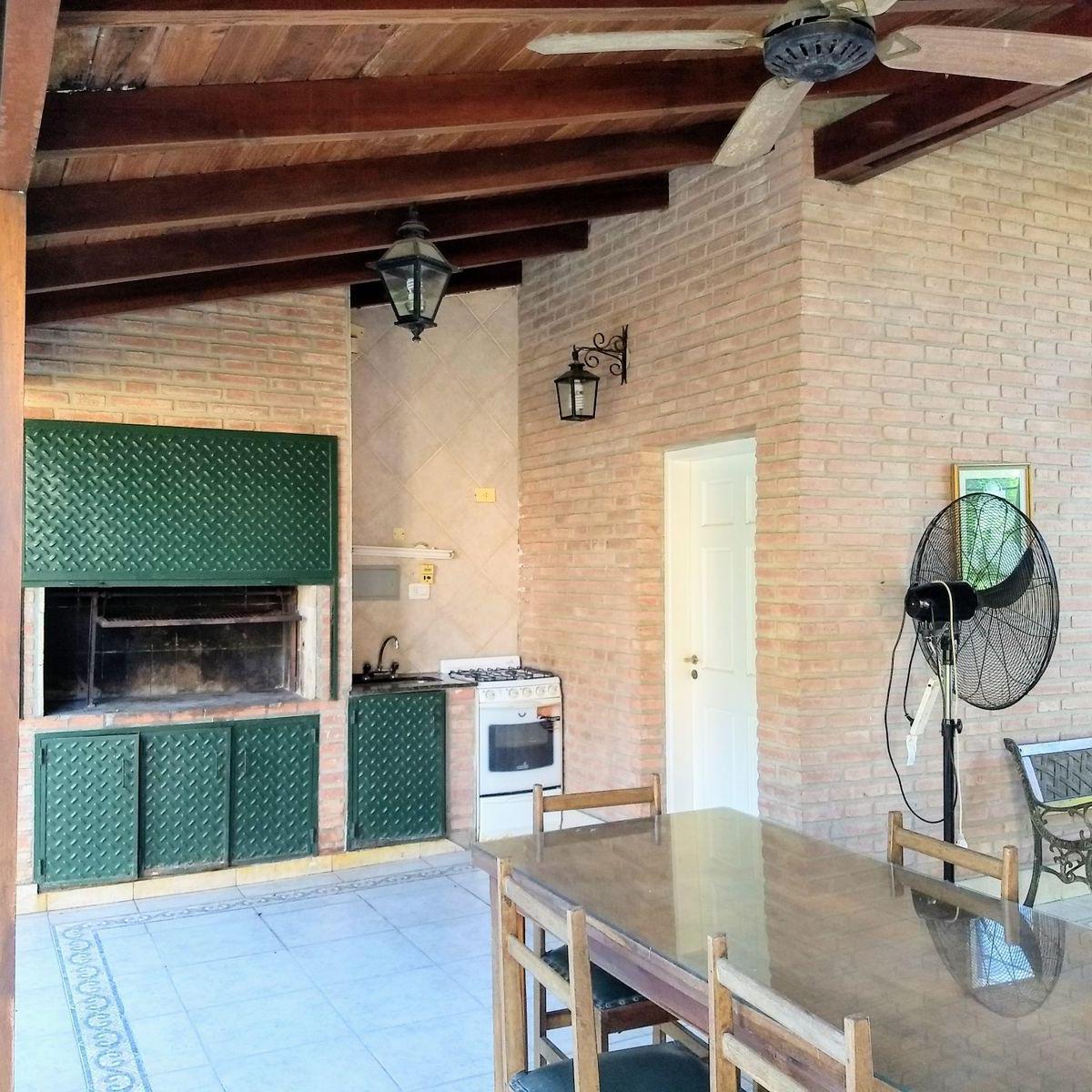Casa en Calle Italia Al 800, Sm de Tucumán 4