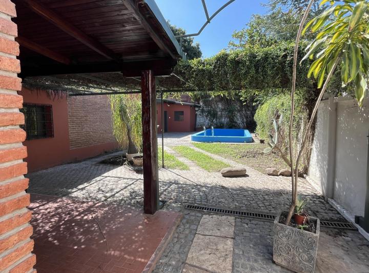 Casa en Av. Mate de Luna al 2600 1