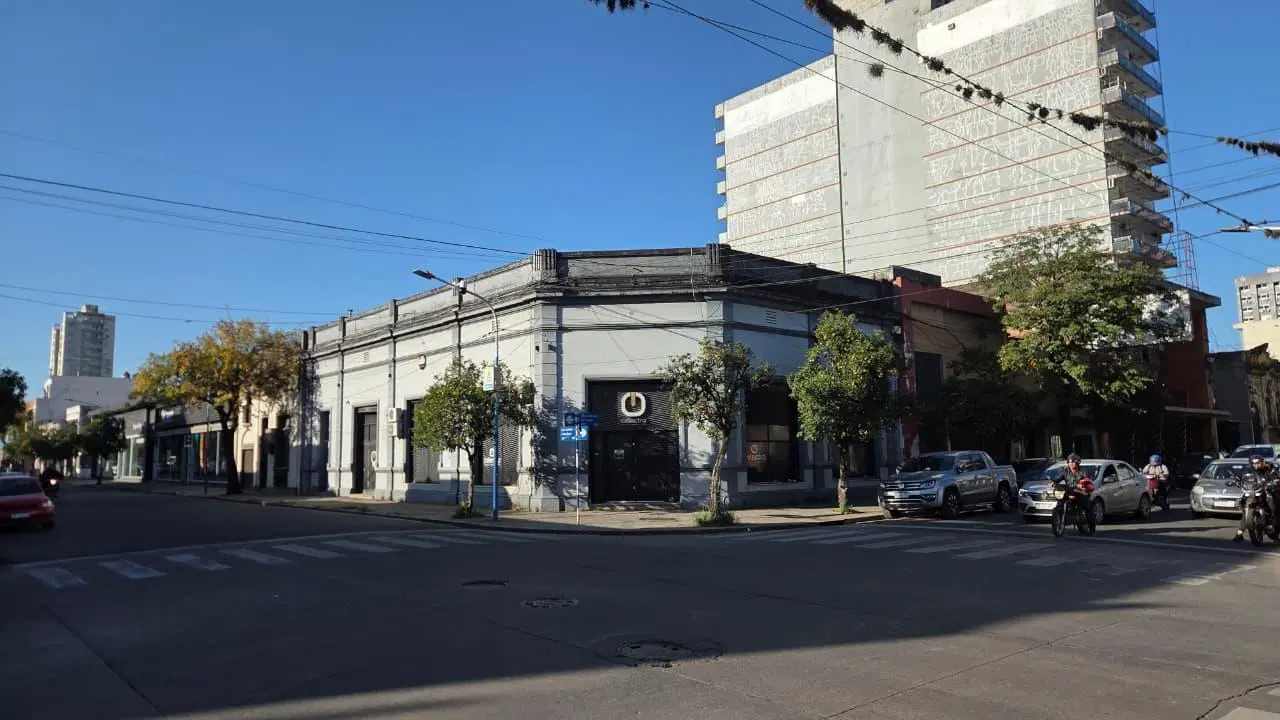 Local en San Martin al 1000, Esquina Jose Colombres, SM de Tucumán 3
