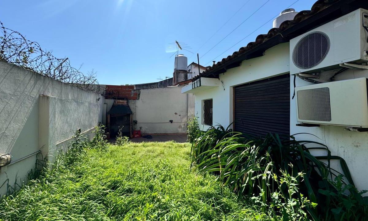 Venta casa 4 AMB paso del rey ACH