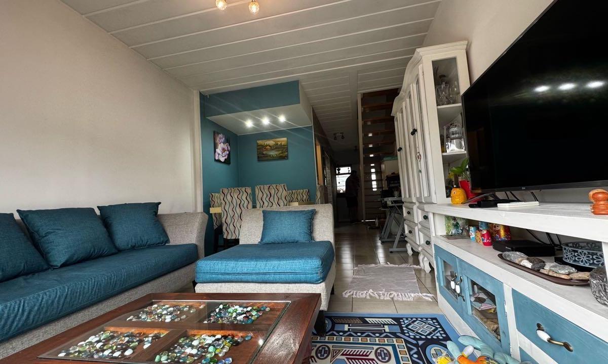 Foto de Venta duplex 3 Amb- BARRIO CERRADO HOGAR OBRERO, imagen 3