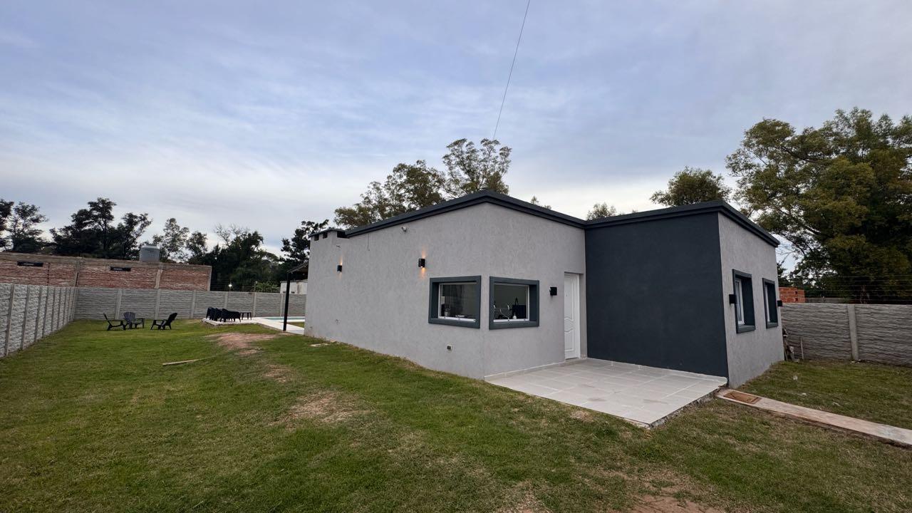 Venta casa minimalista + pileta- Francisco Álvarez