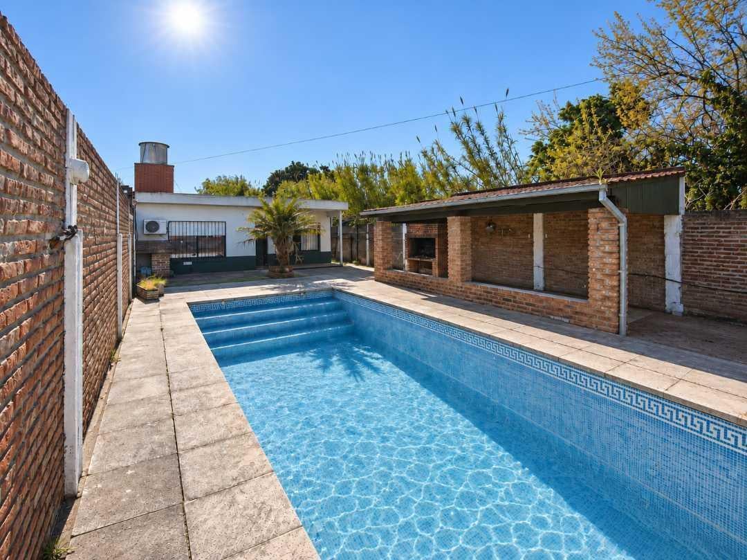 Foto de Venta casa 3 amb - Pompeya - Merlo, imagen 1