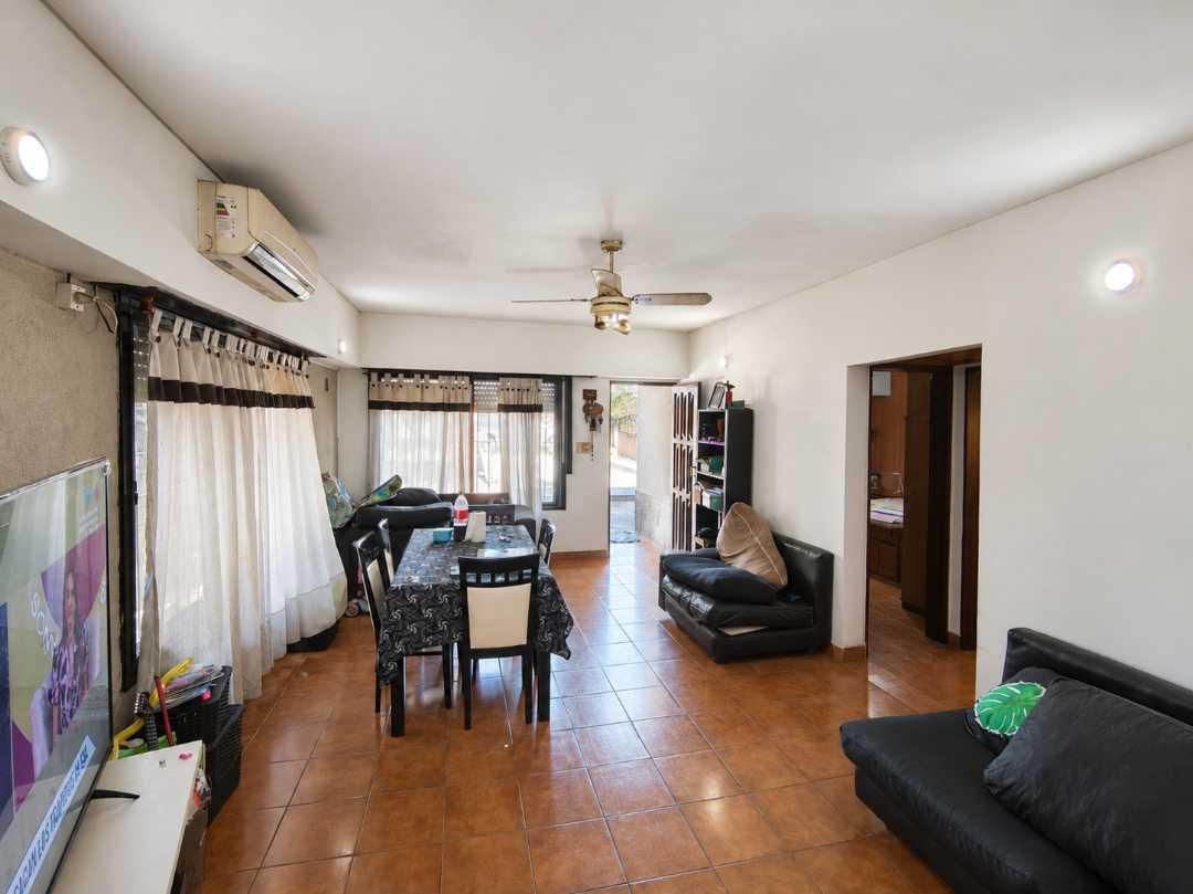Foto de Venta casa 3 amb - Pompeya - Merlo, imagen 5